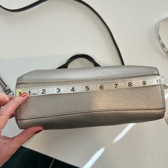 COACH PEBBLED LEATHER CLASSIC SHOULDER HANDBAG SILVER / CHAMPAGNE TONE - Picture 11 of 16